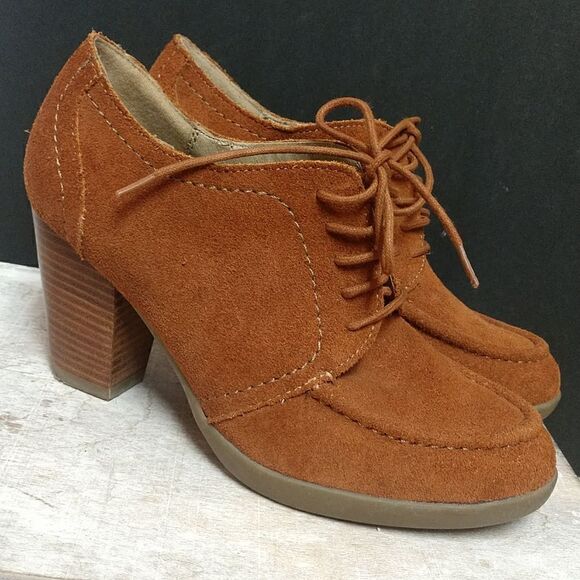 Kenneth Cole Reaction Shoes - 👍 Rust Colored Suede Booties Size 6.5.  Retro 70 s look!  A6